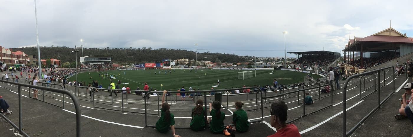Elizabeth Street, North Hobart — the eat street