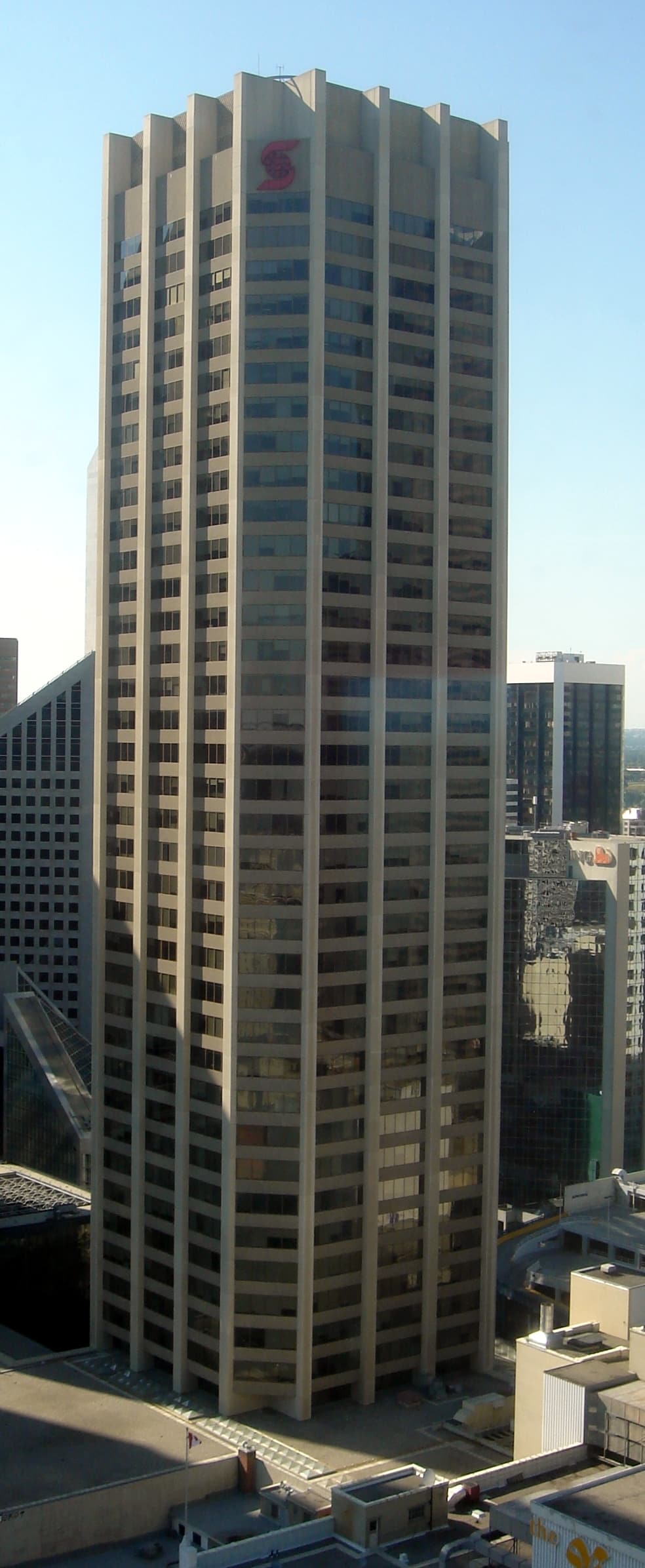 Stephen Avenue — the sandstone spine