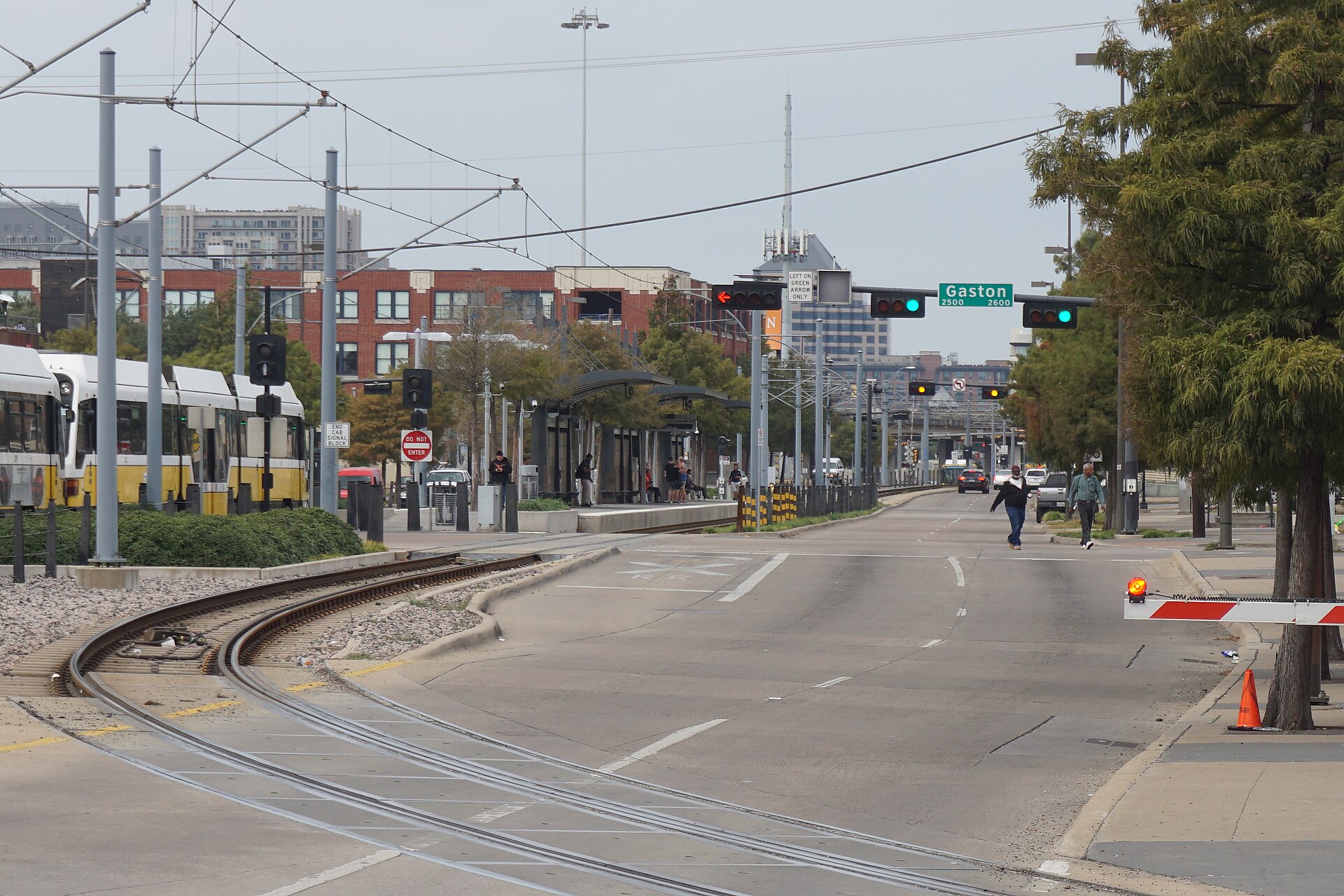 Elm Street corridor — the spine of Deep Ellum