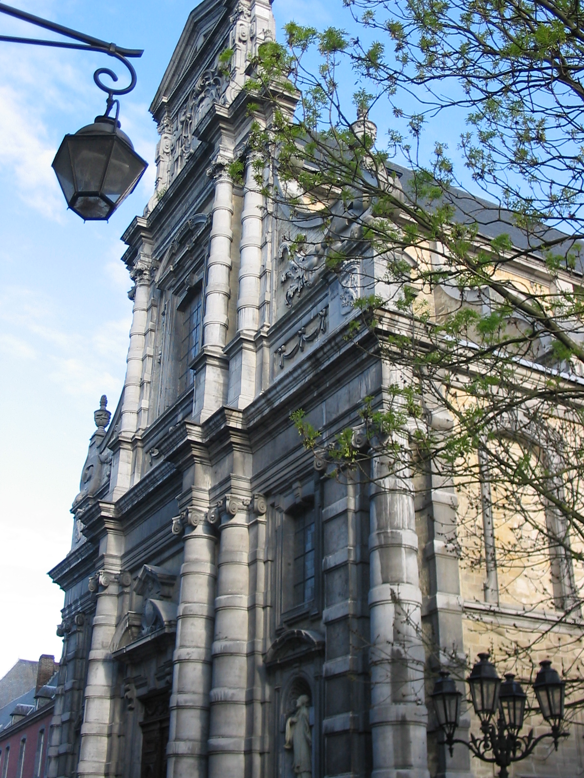 Church of Saint-Loup (Église Saint-Loup)
